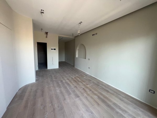Tirane, shitet apartament 1+1+Ballkon Kati 7, 64 m² 210.000 € (Rruga e Barrikadave)