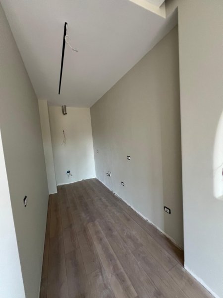 Tirane, shitet apartament 1+1+Ballkon Kati 7, 64 m² 210.000 € (Rruga e Barrikadave)