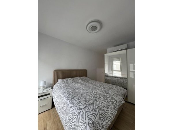 Tirane, jap me qera apartament 2+1 Kati 5, 92 m² (univers city)