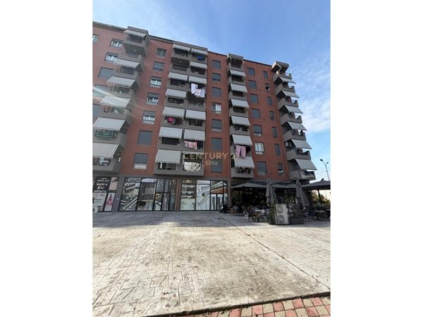 Tirane, shitet ambjent biznesi Kati 0, 91 m² 298.000 € (Rruga 5 Maji)
