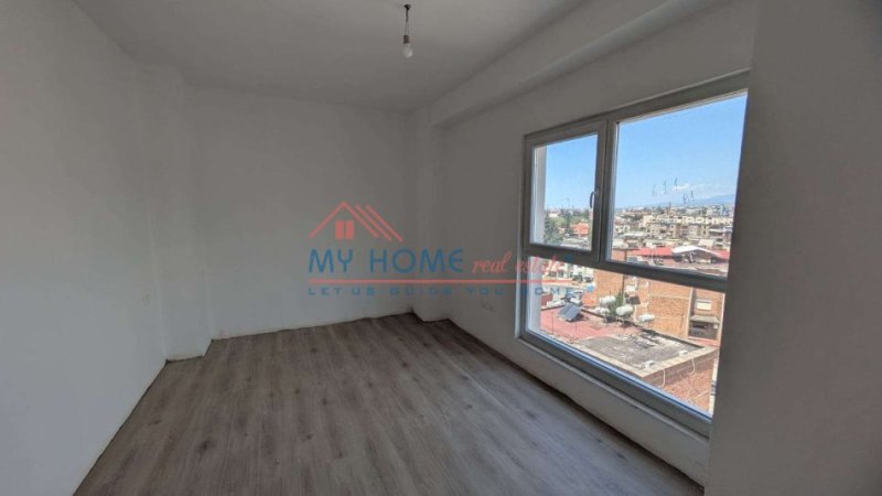 Tirane, shitet apartament 2+1+Ballkon Kati 5, 118 m² 206.000 € (Rruga Dritan Hoxha)