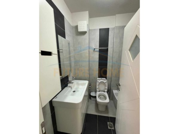 Tirane, jepet me qera apartament 2+1 Kati 6, 100 m² 900 €