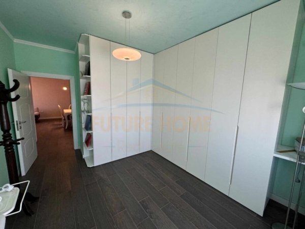 Tirane, jepet me qera apartament 2+1 Kati 6, 100 m² 900 €