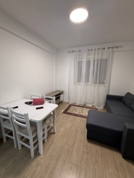 Tirane, jepet me qera apartament 1+1 Kati 1, 60 m² 500 € (Kompleksi FZ, Liqeni i Thate)