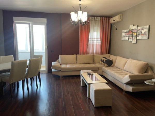 Tirane, jepet me qera apartament 2+1+Aneks+Ballkon , 1.000 € 