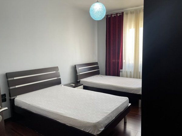 Tirane, jepet me qera apartament 2+1+Aneks+Ballkon , 1.000 € 