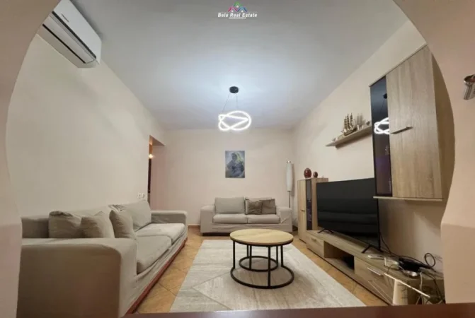 Tirane, jepet me qera apartament 2+1 Kati 3, 78 m² 700 € (Rruga Myslym Shyri)