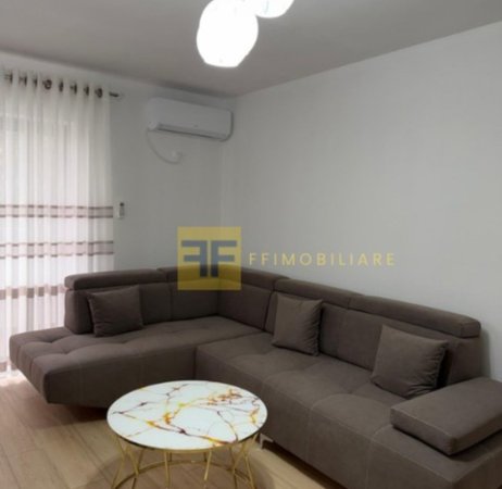Tirane, jepet me qera apartament 1+1+Ballkon Kati 2, 70 m² 500 € (Rruga Irfan Tomini, Tiranë e Re)