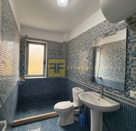 Tirane, jepet me qera apartament 1+1+Ballkon Kati 2, 70 m² 500 € (Rruga Irfan Tomini, Tiranë e Re)