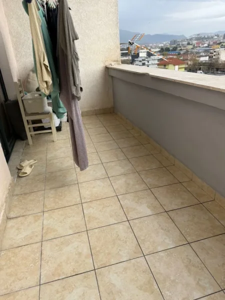 Tirane, jepet me qera apartament 2+1 Kati 7, 80 m² 450 € (Rruga Besim Alla)
