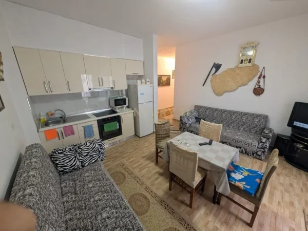Kavaje, shitet apartament 1+1 Kati 3, 66 m² 90.000 € (Qerret)