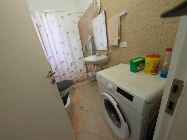 Kavaje, shitet apartament 1+1 Kati 3, 66 m² 90.000 € (Qerret)