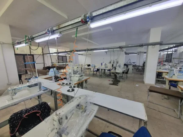 Tirane, shitet ambjent biznesi Kati 0, 225 m² 250.000 € (Ardeno)