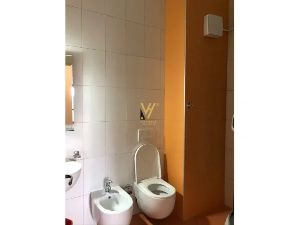 Tirane, shitet apartament 4+1+Ballkon Kati 6, 200 m² 550.000 € (KOPSHTI ZOOLOGJIK)