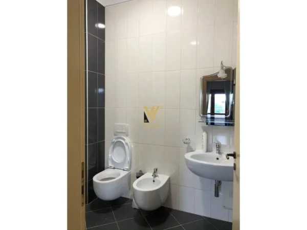 Tirane, shitet apartament 4+1+Ballkon Kati 6, 200 m² 550.000 € (KOPSHTI ZOOLOGJIK)