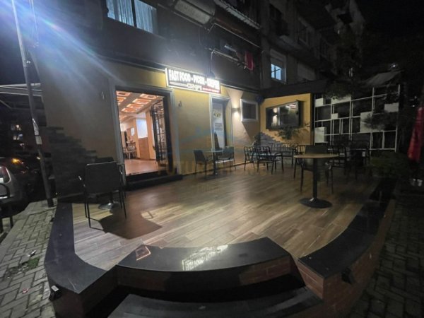 Tirane, shitet bar-resorant Kati 0, 73 m² (Oxhaku)