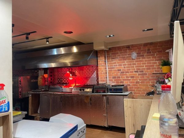 Tirane, shitet bar-resorant Kati 0, 73 m² (Oxhaku)