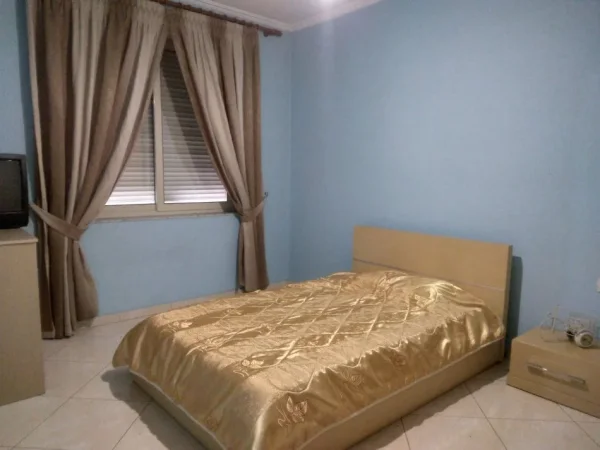 Tirane, jepet me qera apartament 1+1+Ballkon Kati 3, 56 m² 400 € (MIHAL GRAMENO)