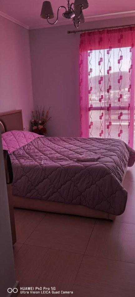 Tirane, jepet me qera apartament 2+1+Ballkon Kati 6, 91 m² 500 € (YZBERISHT)