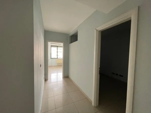 Tirane, shitet ambjent biznesi , 299 m² 620.009 € (Komuna e Parisit)