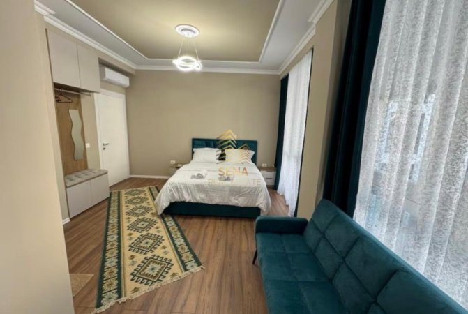 Tirane, jepet me qera apartament 2+1+Ballkon Kati 1, 110 m² 900 € (Rruga Riza Cerova)