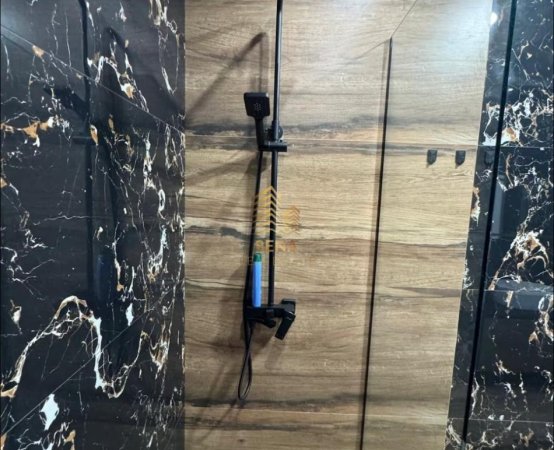 Tirane, jepet me qera apartament 2+1+Ballkon Kati 1, 110 m² 900 € (Rruga Riza Cerova)