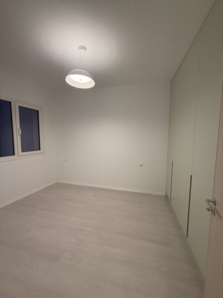 Tirane, jepet me qera apartament 2+1+Ballkon , 115 m² 600 € (Prane EGLO)