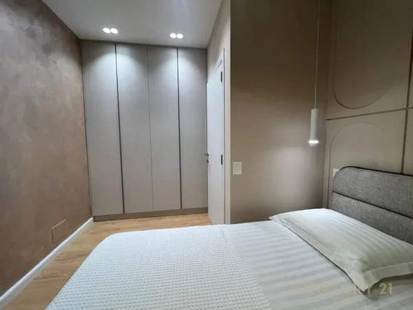 Tirane, jepet me qera apartament 2+1 Kati 6, 90 m² 1.650 € (Rruga e Kavajes)
