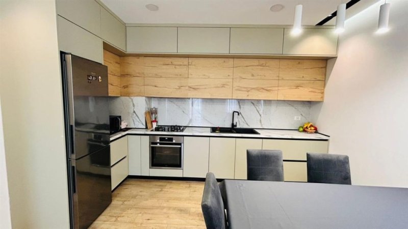 Tirane, shitet apartament 1+1+Ballkon Kati 5, 72 m² 198.000 € (ZOGU I ZI)