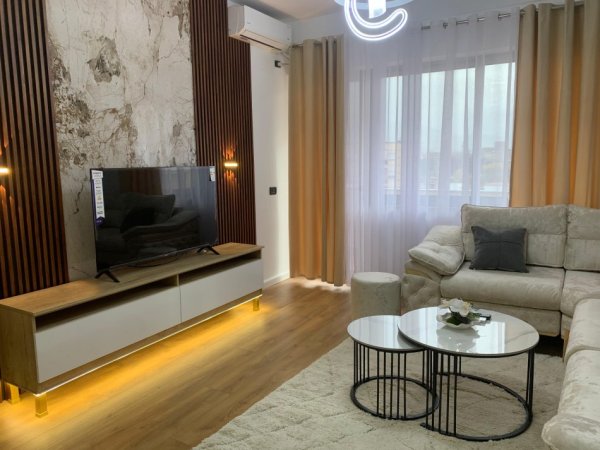 Tirane, shes apartament 2+1+Ballkon Kati 8, 95 m² 157.001 € (Rruga Loni ligori)