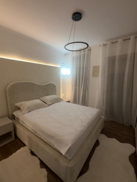 jepet me qera apartament 1+1 Kati 6, 70 m² 500 € (Yzberisht, prane Pasticeri Nela 6)