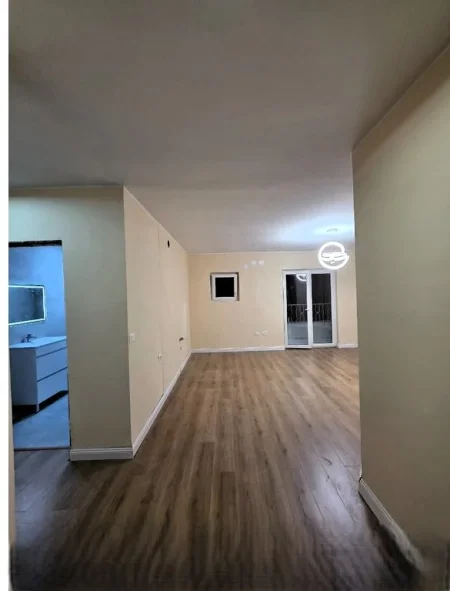 Tirane, shitet apartament 2+1 Kati 7, 82 m² 140.000 € (laprake)