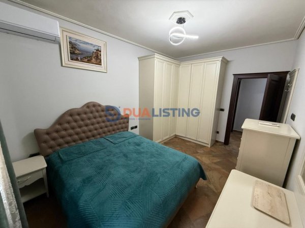 Tirane, jepet me qera apartament 3+1+Ballkon Kati 2, 1.300 € 