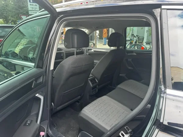 Tirane, shes SUV Volkswagen Tiguan Nafte, e zeze automatik Klima 57 km 26.000 €