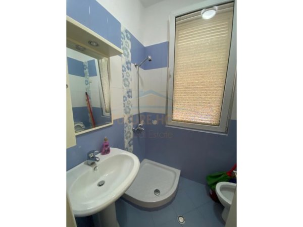 Tirane, jepet me qera apartament 3+1 Kati 1, 107 m² 600 € (Rezidenca ‘Kodra e Diellit 1’)
