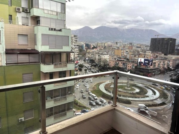Tirane, jepet me qera zyre Kati 6, 120 m² 1.200 € (zogu u zi)