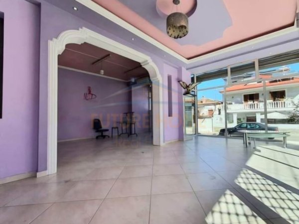 Korce, shitet ambjent biznesi Kati 0, 57 m² 68.000 € (Lagjia 18)