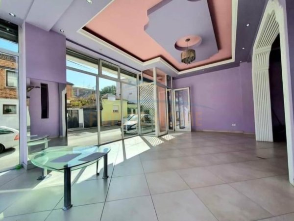 Korce, shitet ambjent biznesi Kati 0, 57 m² 68.000 € (Lagjia 18)