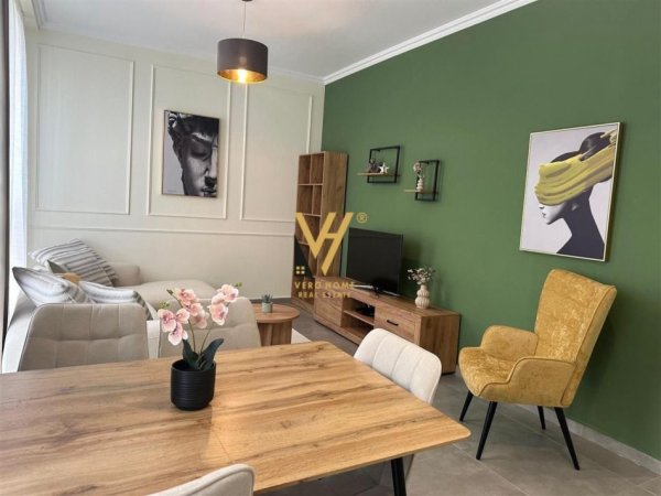 Tirane, jepet me qera apartament 1+1+Ballkon Kati 1, 70 m² 650 € (BULEVARDI I RI)