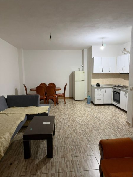 Tirane, jepet me qera apartament 1+1 Kati 6, 50 m² 350 € (Rruga Mikel Maruli)
