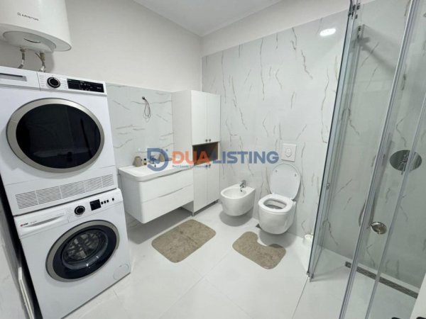 Tirane, jepet me qera apartament 1+1+Ballkon Kati 5, 700 € 