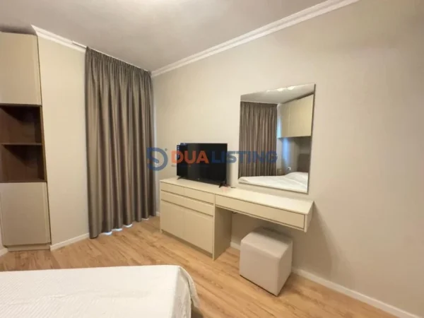 Tirane, jepet me qera apartament 1+1+Ballkon Kati 5, 700 € 