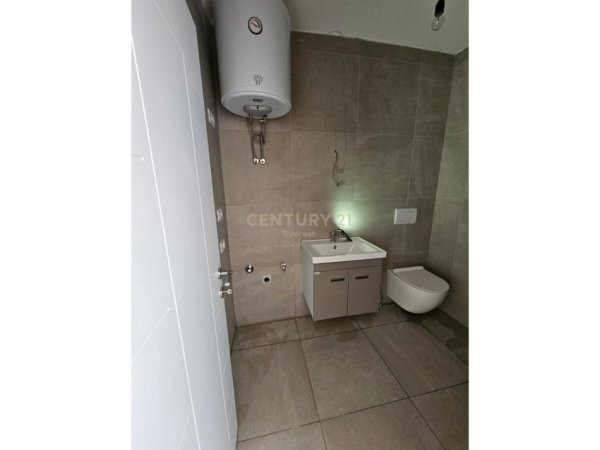Tirane, shitet apartament 1+1 Kati 5, 44 m² 98.000 € (Mozaiku)