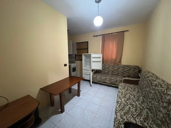 Tirane, jepet me qera apartament 1+1 Kati 0, 60 m² 360 € (Rruga Don Bosco)