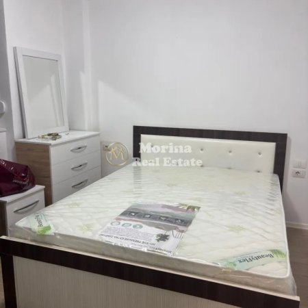 Tirane, jepet me qera apartament 1+1+Ballkon Kati 1, 55 m² 500 € (Liqeni i Thate)
