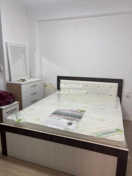 Tirane, jepet me qera apartament 1+1+Ballkon Kati 1, 55 m² 500 € (Liqeni i Thate)
