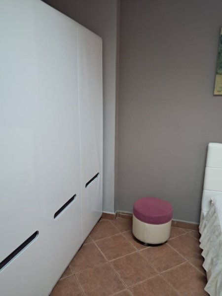 Tirane, jepet me qera apartament 1+1 Kati 0, 35 m² 500 € 