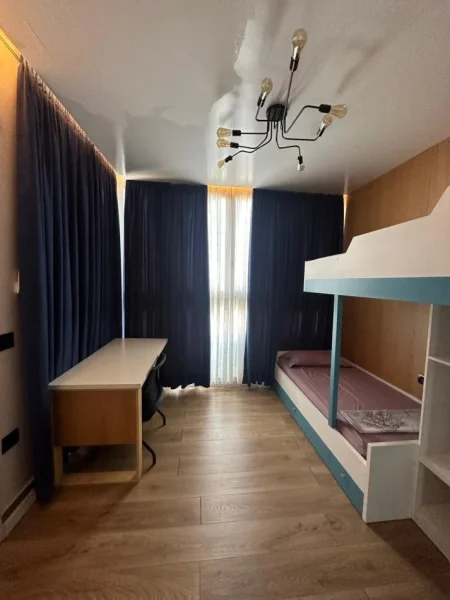 Tirane, jepet me qera apartament 2+1+Ballkon Kati 4, 74 m² 600 €