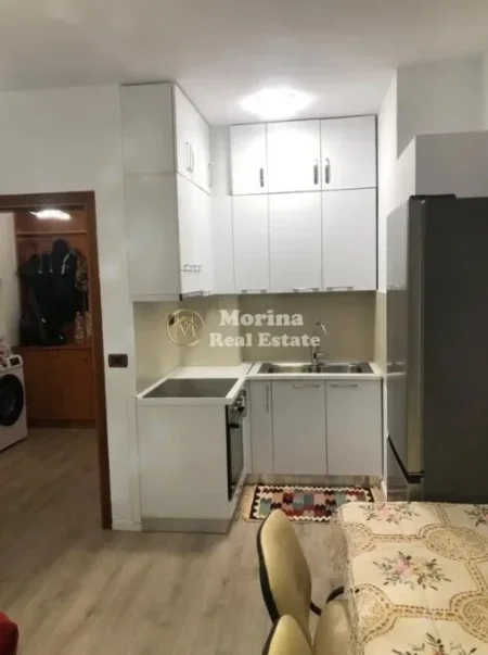 Tirane, jepet me qera apartament 1+1 Kati 9, 65 m² 650 € (Bulevardi Gjergj Fishta)