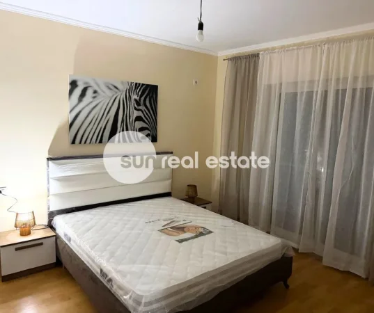 Shkoder, jepet me qera apartament 2+1+Ballkon Kati 0, 96 m² (DERGUT)